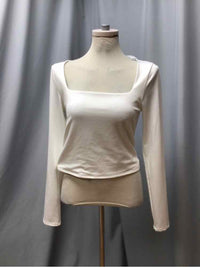 LIVE IN THE MOMENT SIZE LARGE Ladies TOP