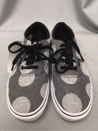 VANS SIZE 5 1/2 Ladies SHOES