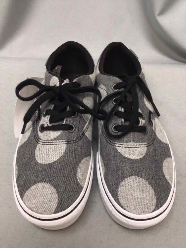 VANS SIZE 5 1/2 Ladies SHOES