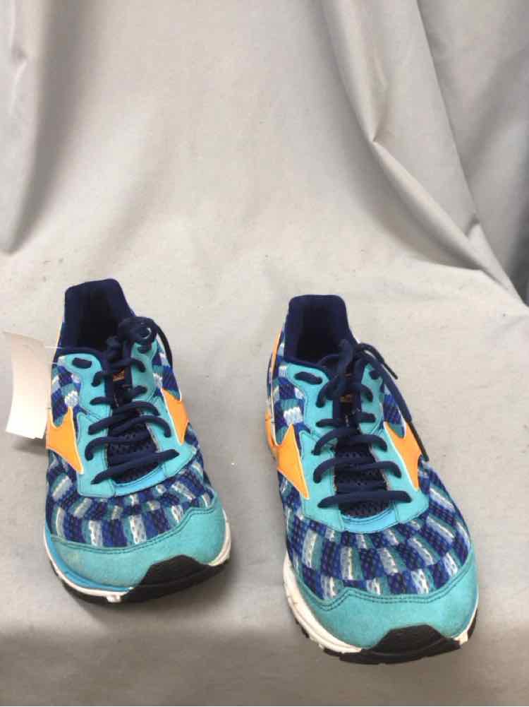 MIZUNO SIZE 10 Ladies SHOES