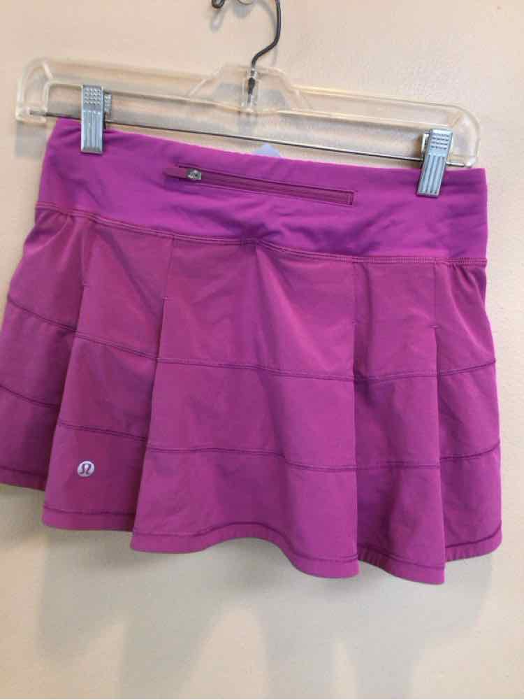 LULULEMON SIZE 4 Ladies EXERCISE