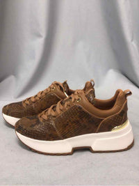 MICHAEL KORS SIZE 6 Ladies SHOES