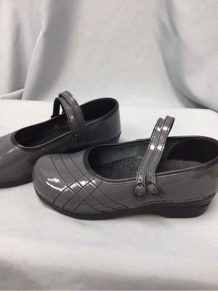 SANITA SIZE 39 Ladies SHOES