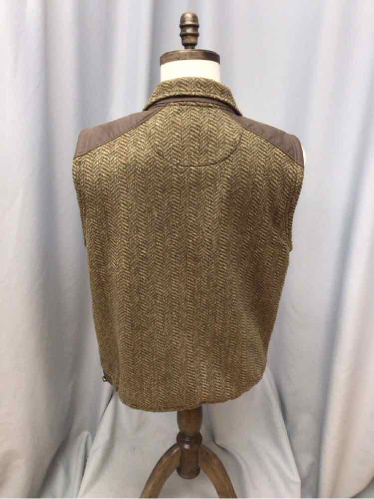 SIZE MEDIUM ORVIS Men's COATS