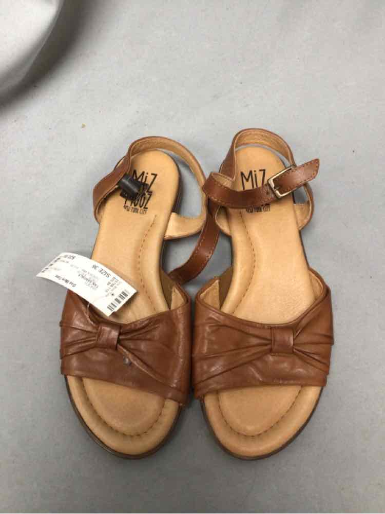 MIZ MOOZ SIZE 36 Ladies SHOES