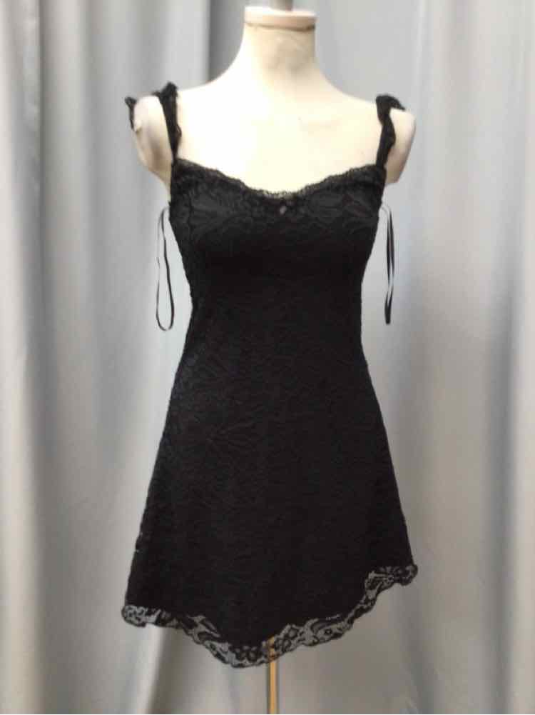 PRINCESS POLLY SIZE 6 Ladies DRESS