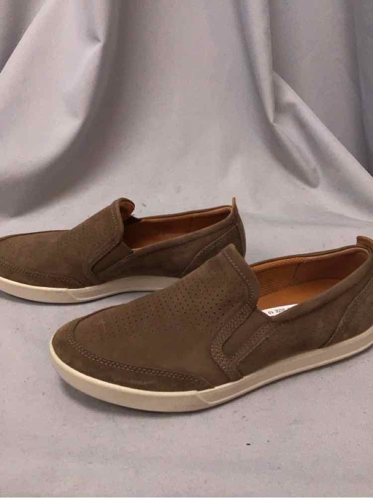 SIZE 10 1/2 ECCO Men's SHOES