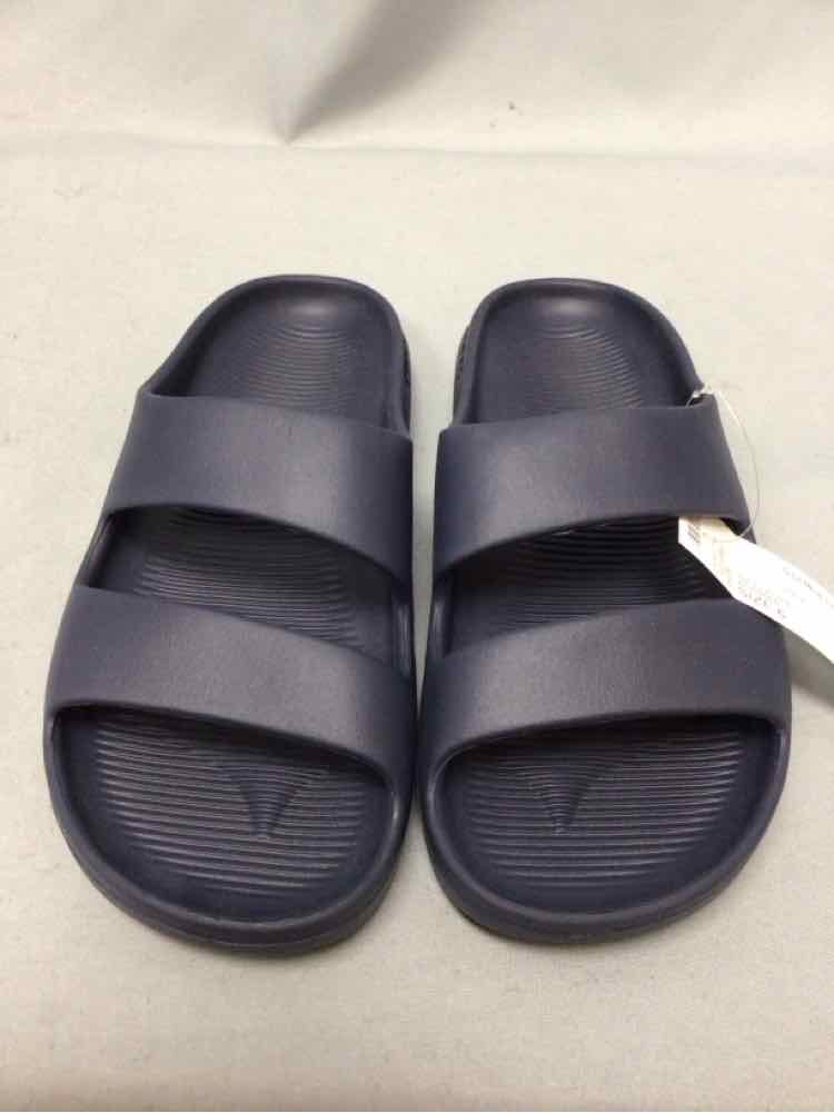 BOMBAS SIZE 6 Ladies SHOES
