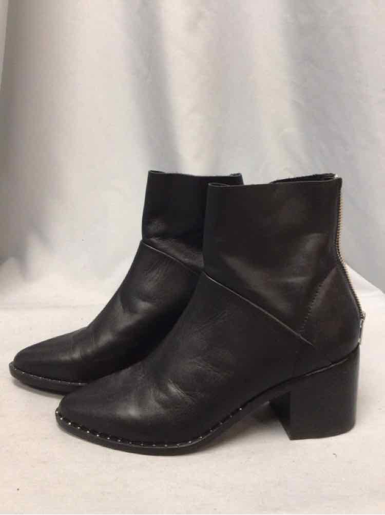 TREASURE & BOND SIZE 9 1/2 Ladies SHOES