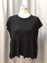 AMERICAN EAGLE SIZE MEDIUM Ladies TOP