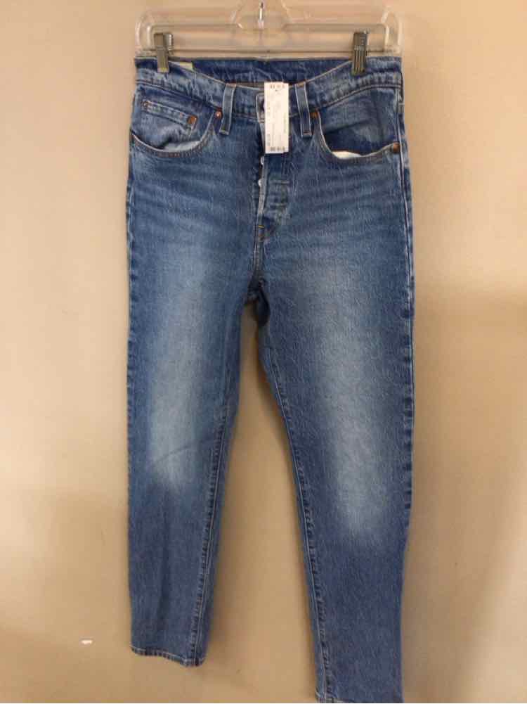LEVI STRAUSS & CO SIZE 27 Ladies JEANS