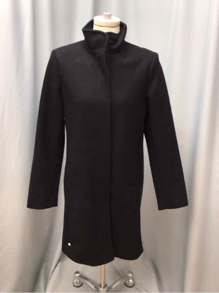 OLD NAVY SIZE MEDIUM Ladies COAT
