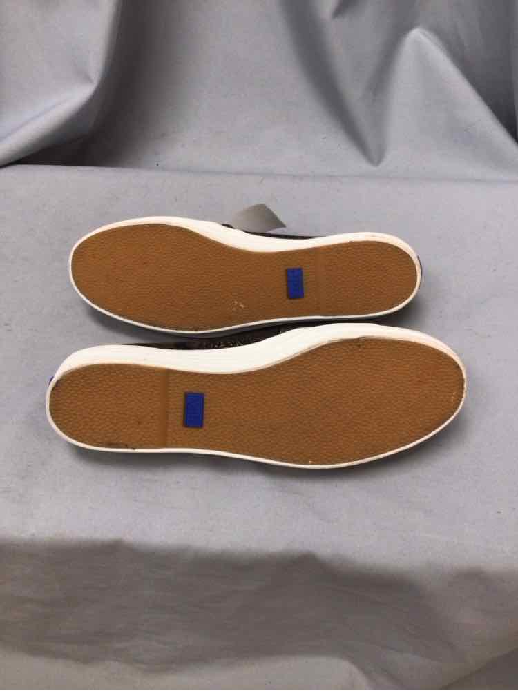 KEDS SIZE 9 1/2 Ladies SHOES