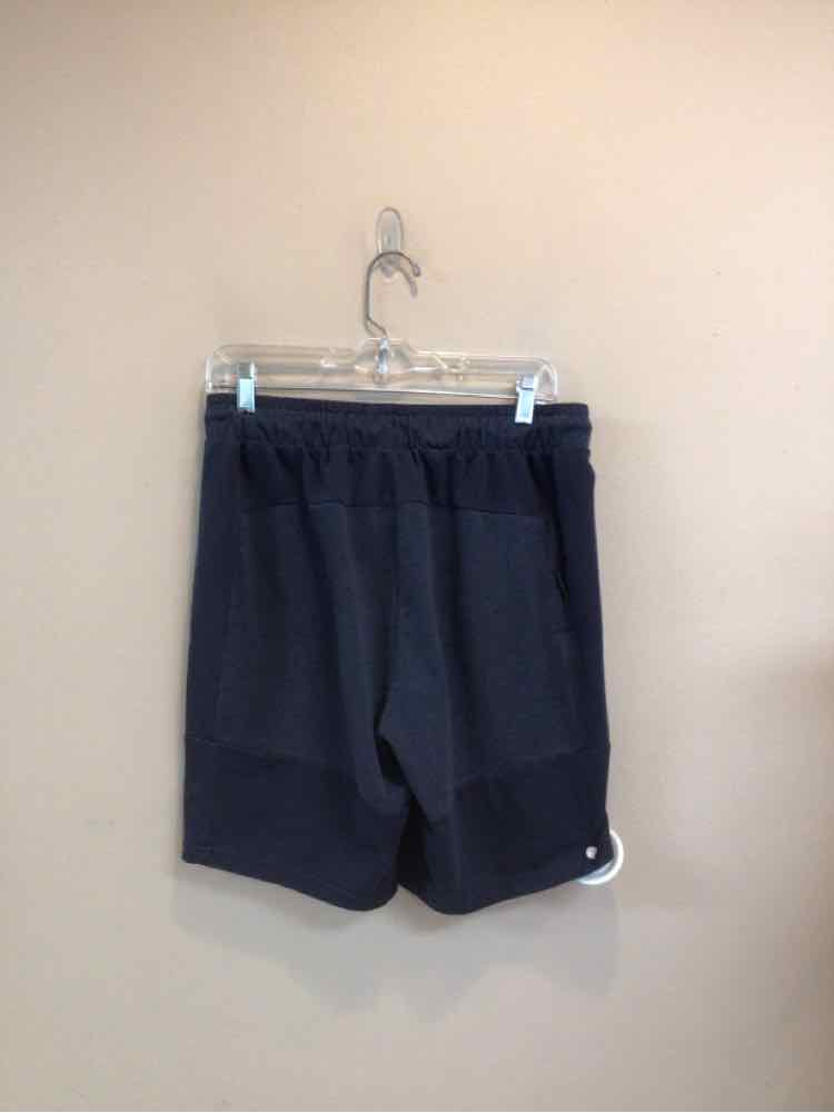 SIZE MEDIUM GYM SHARK Men's SHORTS