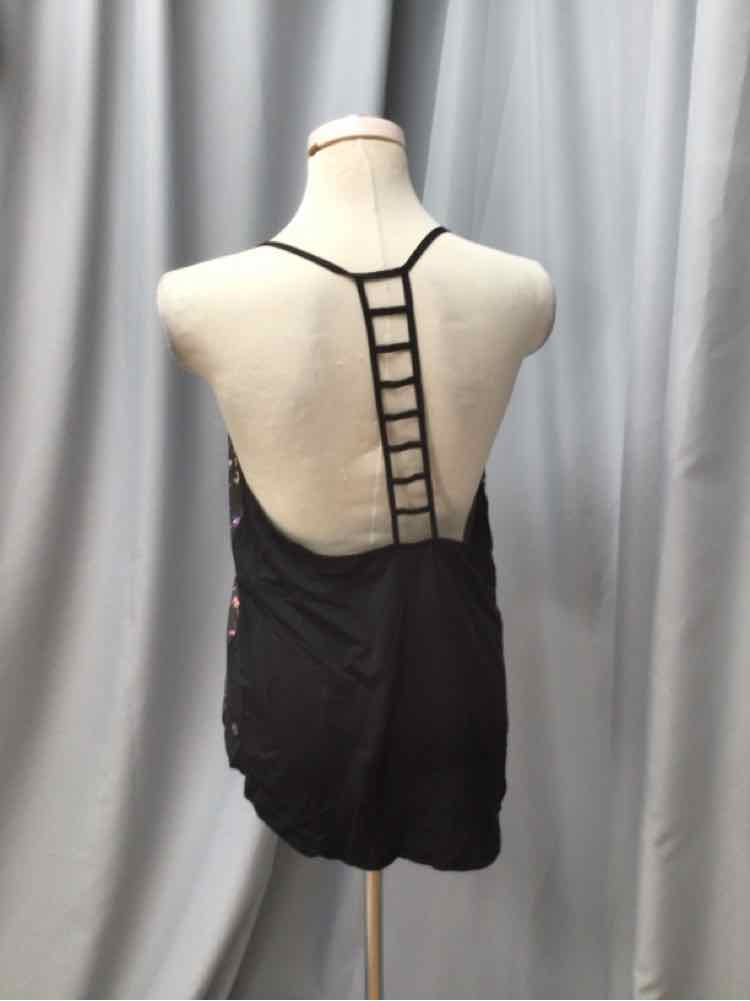 LULULEMON SIZE MEDIUM Ladies EXERCISE
