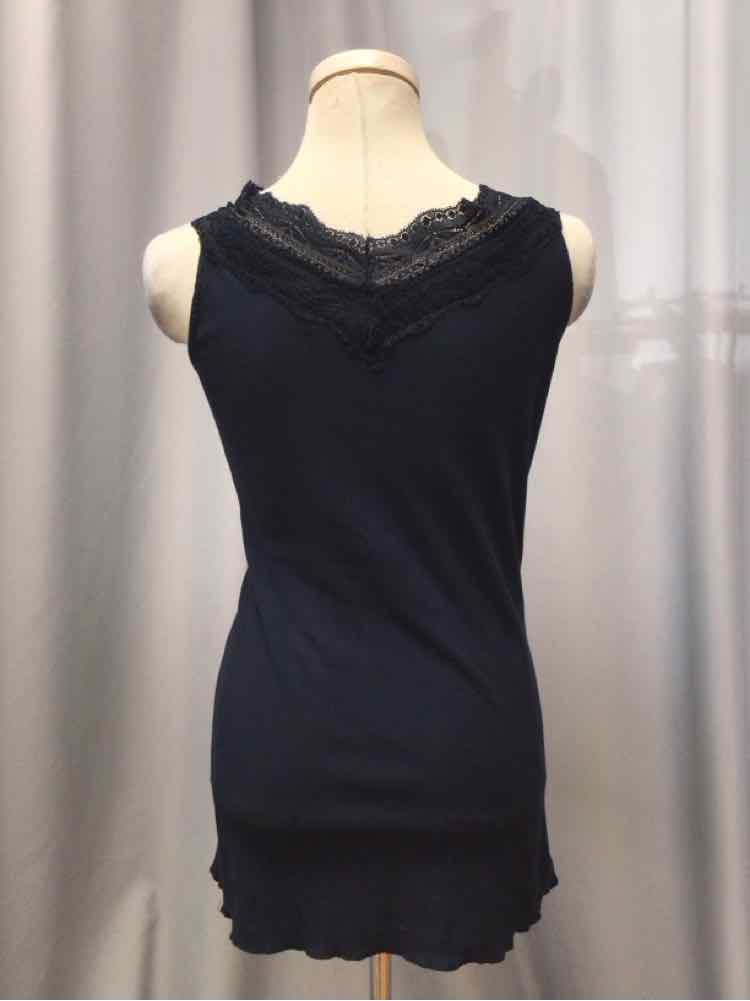 EASEL SIZE 1 X Ladies TOP