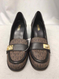 MICHAEL KORS SIZE 6 Ladies SHOES