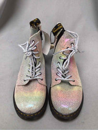 DOC MARTENS SIZE 6 Ladies SHOES