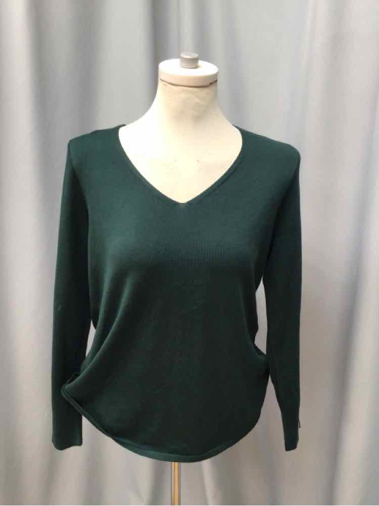 CHICOS SIZE MEDIUM Ladies TOP
