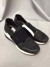 MICHAEL KORS SIZE 7 1/2 Ladies SHOES