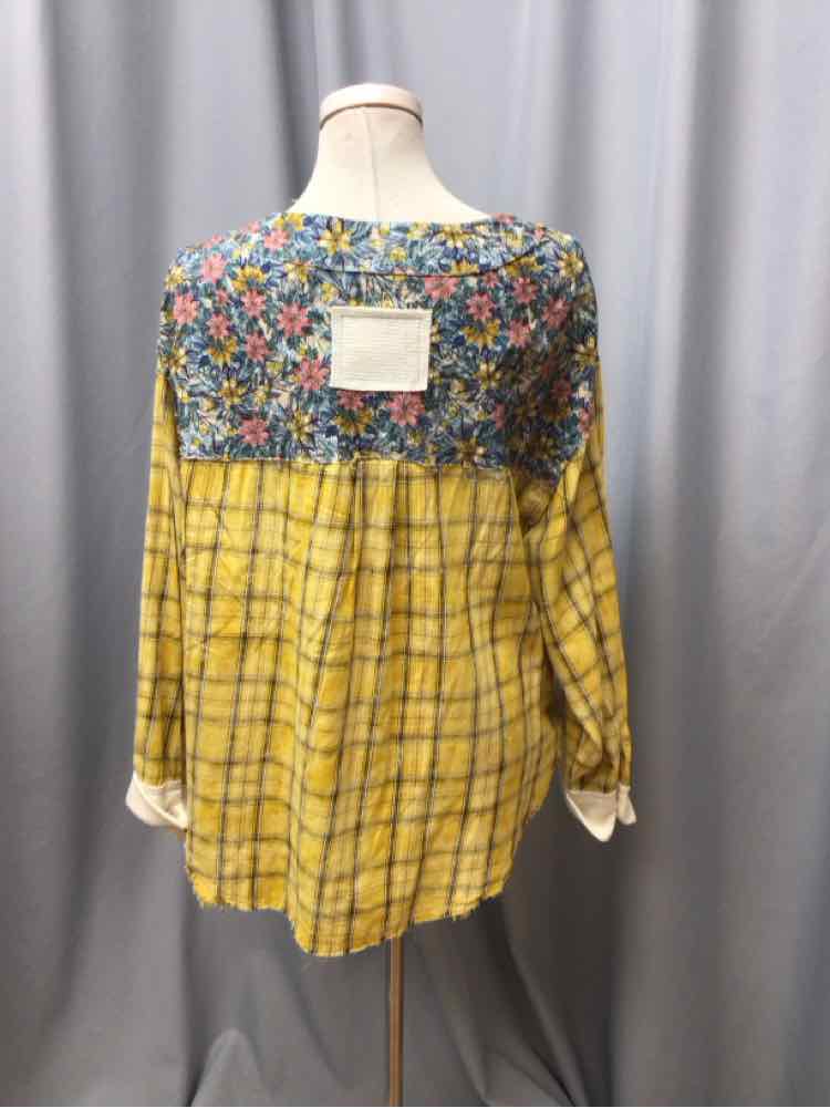 POL SIZE SMALL Ladies TOP