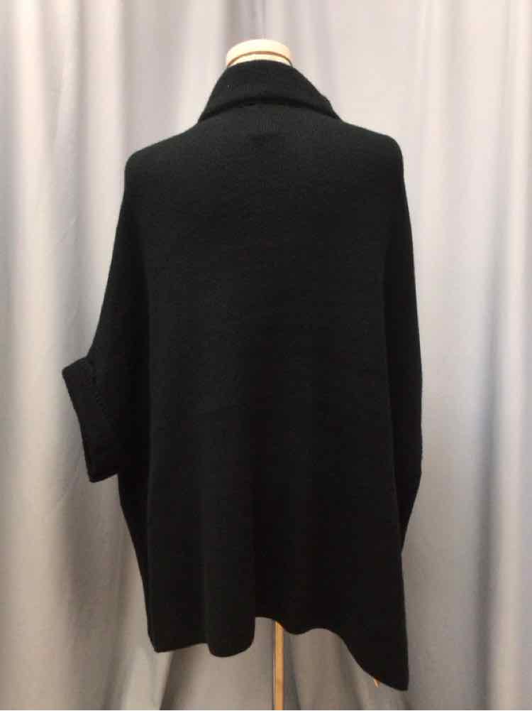 LAUREN CONRAD SIZE MEDIUM Ladies TOP