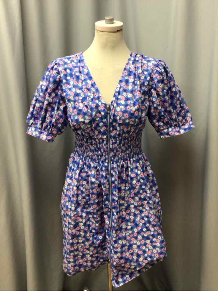 ON 34TH SIZE SMALL Ladies DRESS