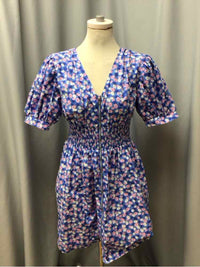 ON 34TH SIZE SMALL Ladies DRESS