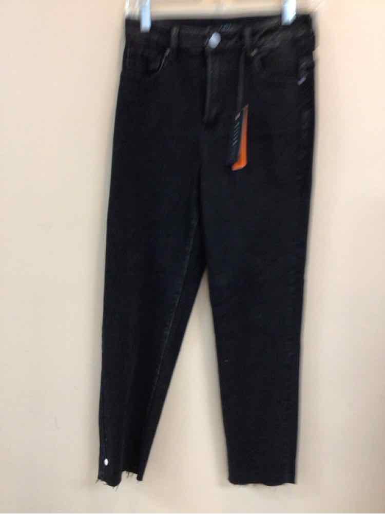 RISEN SIZE 26 Ladies JEANS