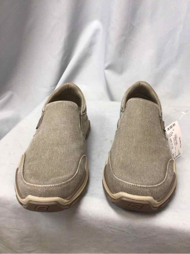 SIZE 11 1/2 SKECHERS Men's SHOES