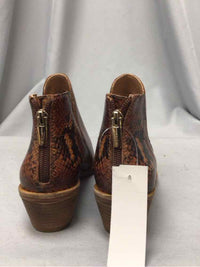 VINCE CAMUTO SIZE 8 1/2 Ladies SHOES