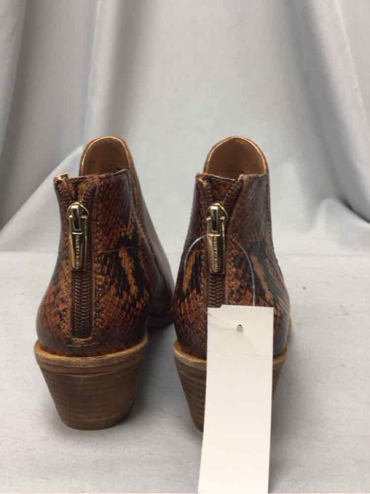 VINCE CAMUTO SIZE 8 1/2 Ladies SHOES