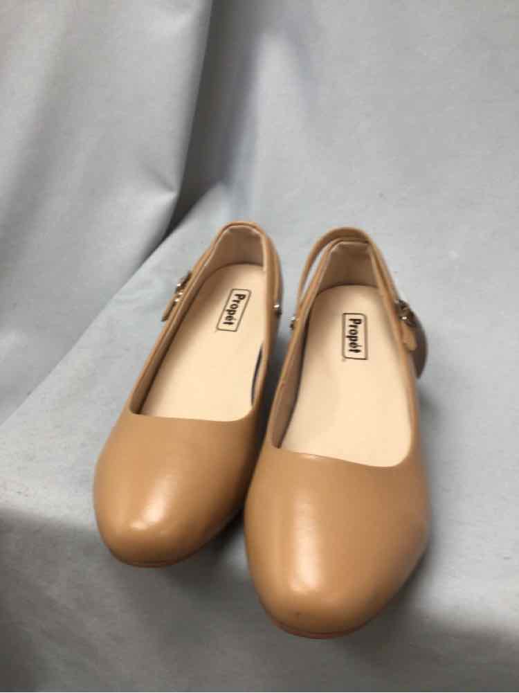 PROPET SIZE 10 WW Ladies SHOES