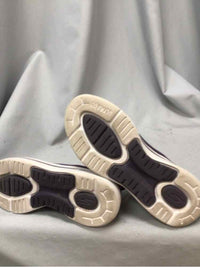 SKECHERS SIZE 7 1/2 Ladies SHOES
