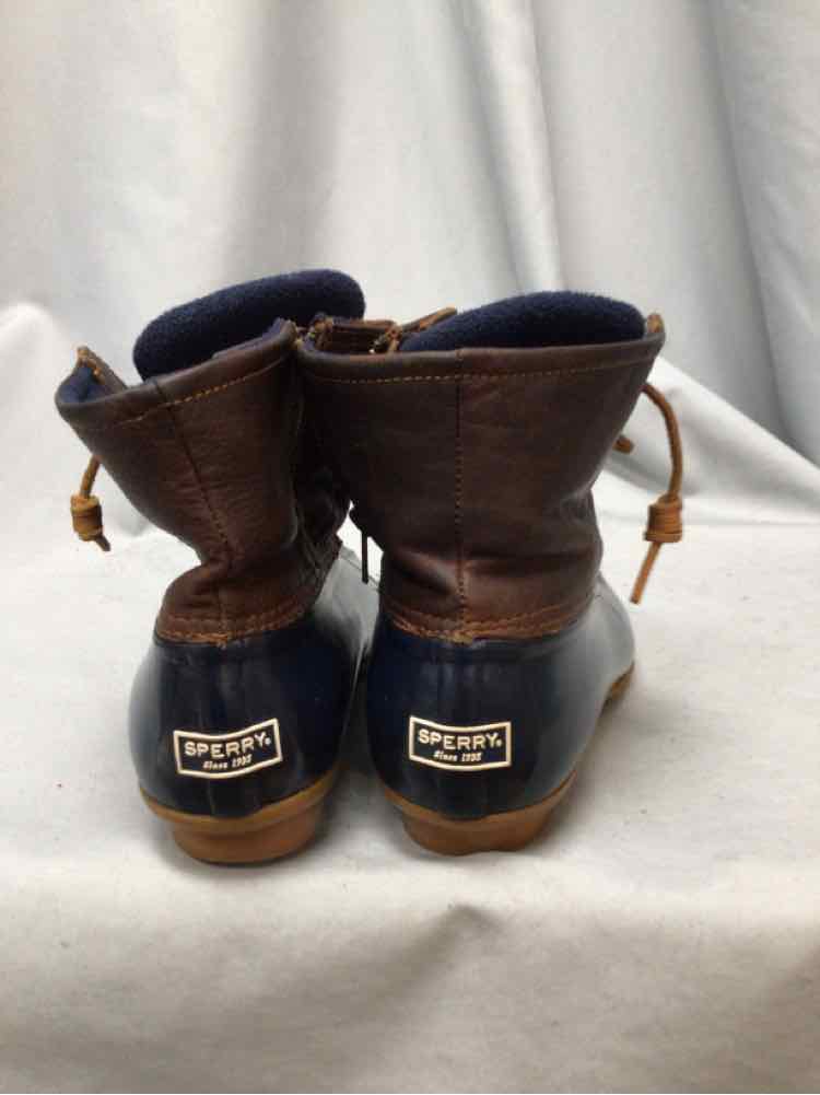 SPERRY SIZE 9 1/2 Ladies SHOES