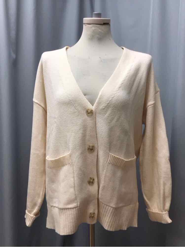 A NEW DAY SIZE MEDIUM Ladies TOP