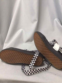 VANS SIZE 8 1/2 Ladies SHOES
