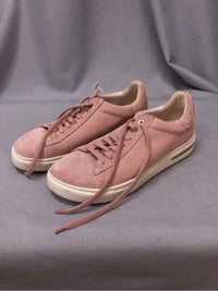 BIRKENSTOCKS SIZE 7 Ladies SHOES