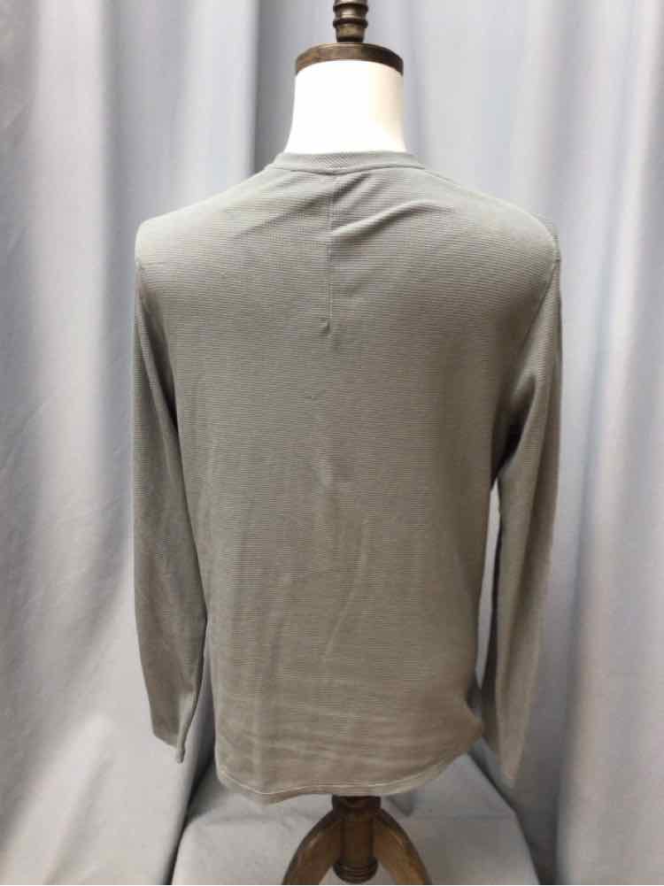 SIZE LARGE LULULEMON Men's SHIRTS