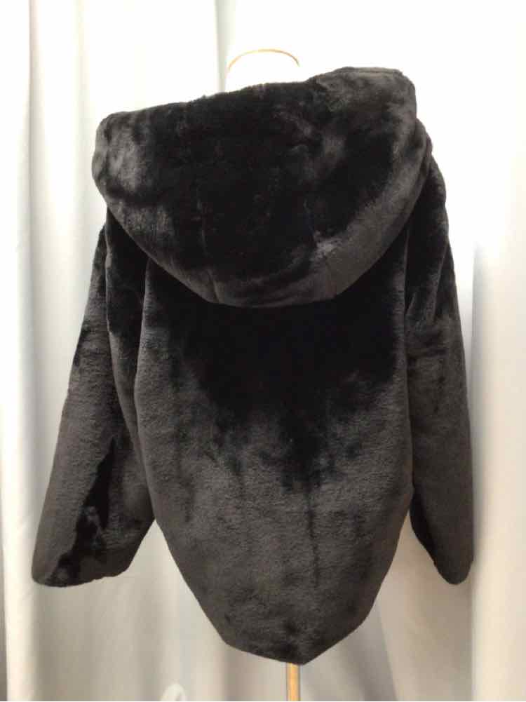 PRIMACK CARES SIZE SMALL Ladies JACKET