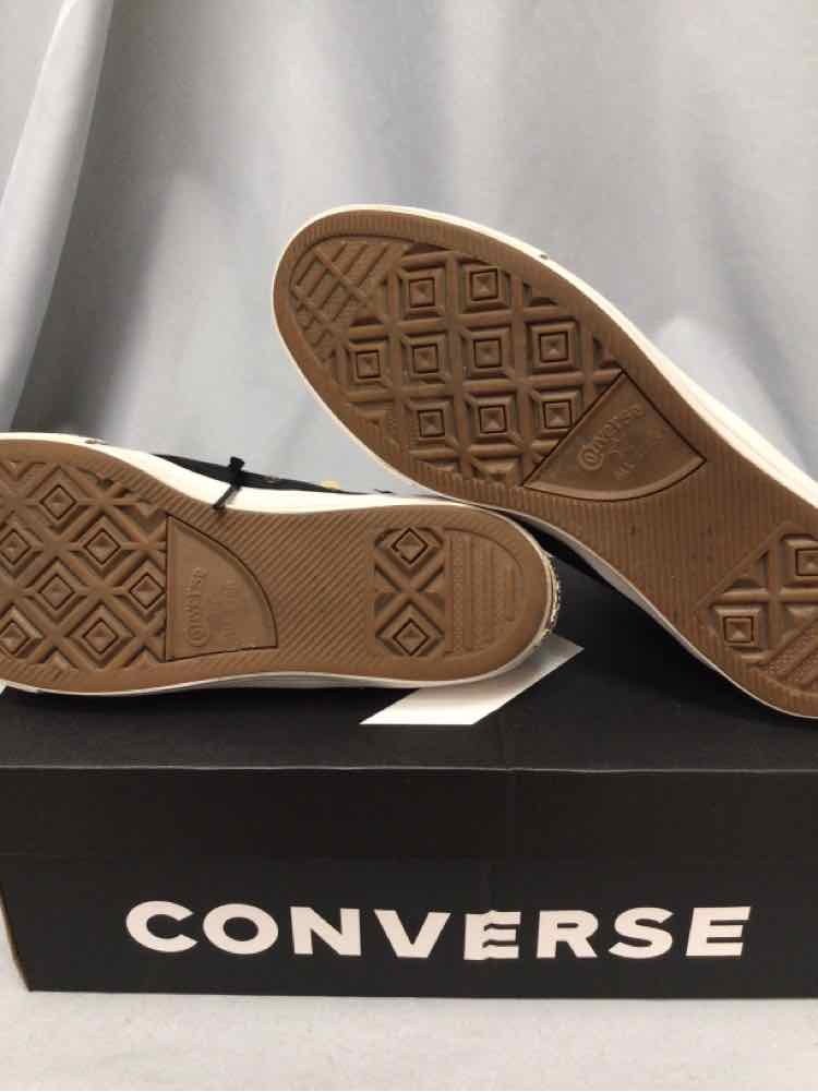 SIZE 11 CONVERSE Men's SHOES