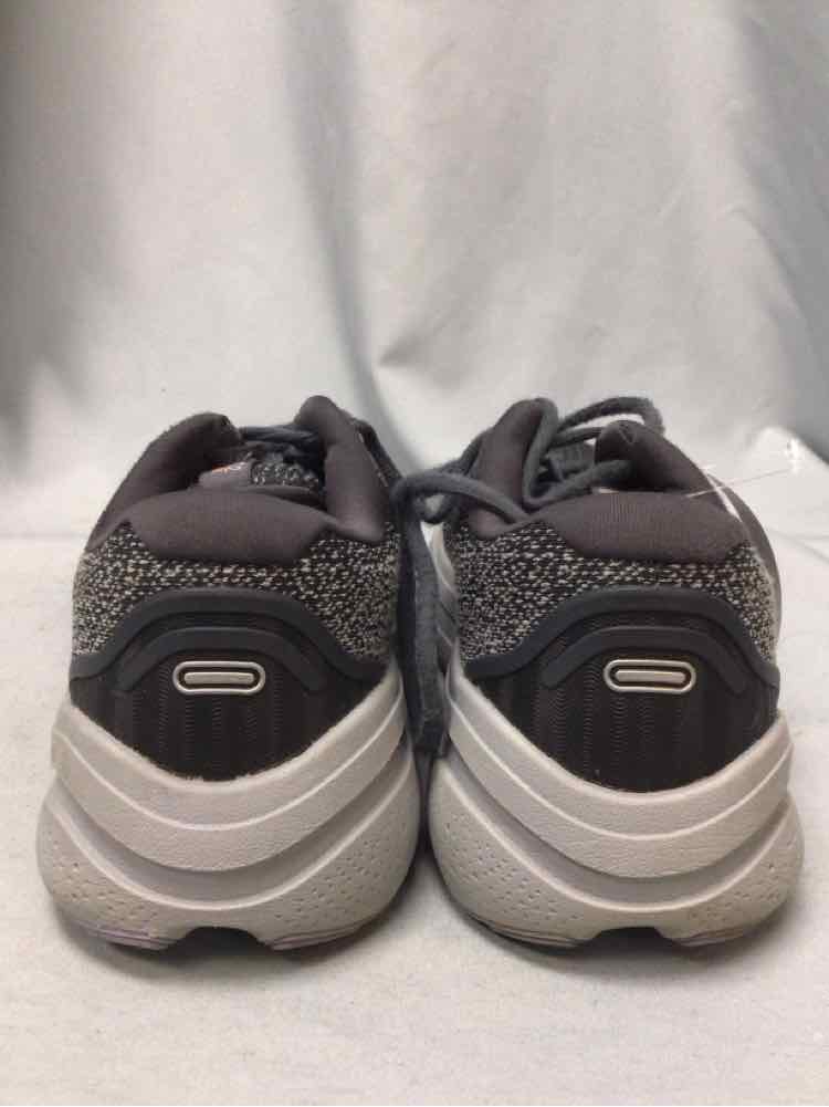 BROOKS SIZE 12 Ladies SHOES