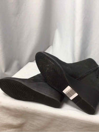 TOMS SIZE 11 Ladies SHOES