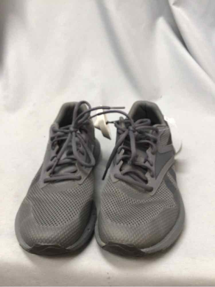 SIZE 9 1/2 REEBOK Men's SHOES