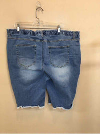 DENIM & CO SIZE 24 PLUS Ladies SHORTS