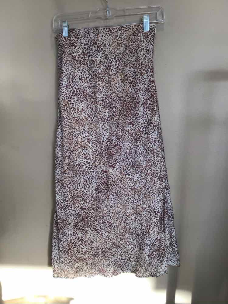 URBAN OUTFITTERS SIZE MEDIUM Ladies SKIRT