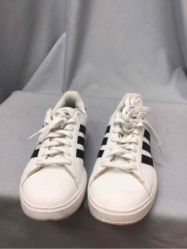ADIDAS SIZE 8 Ladies SHOES