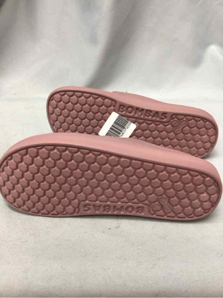 BOMBAS SIZE 6 Ladies SHOES