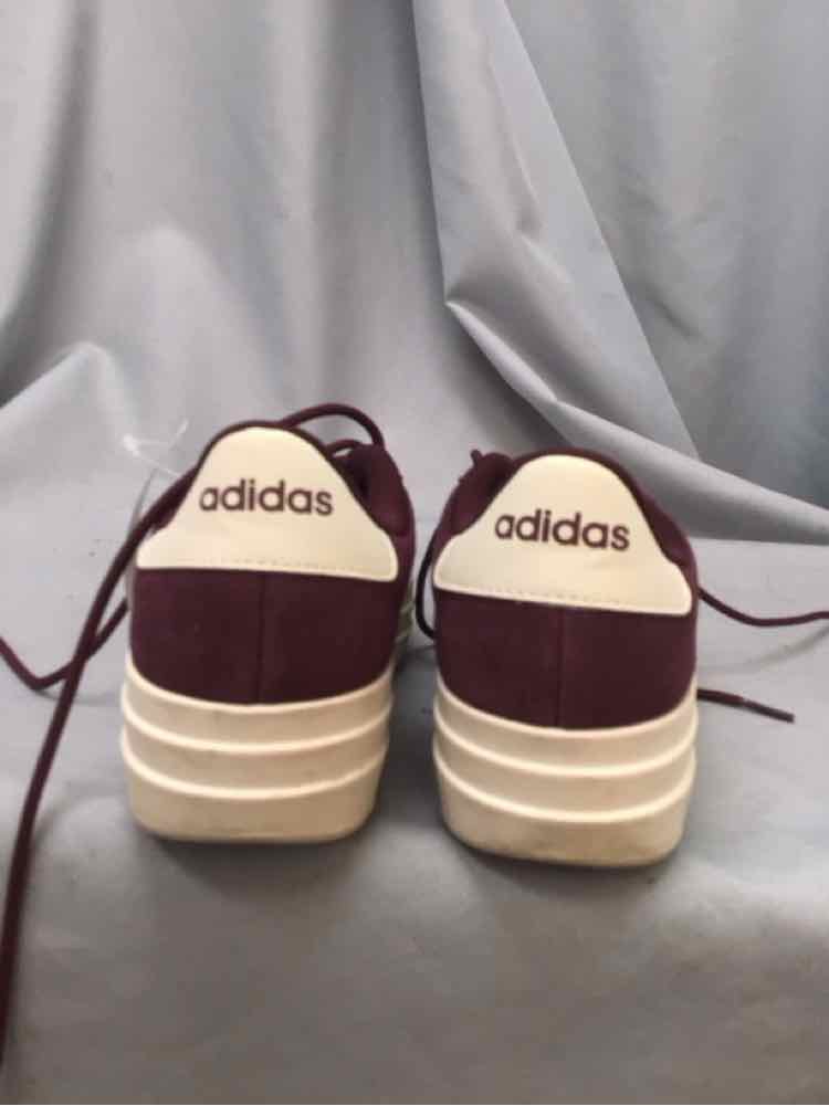 ADIDAS SIZE 9 1/2 Ladies SHOES