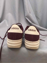 ADIDAS SIZE 9 1/2 Ladies SHOES